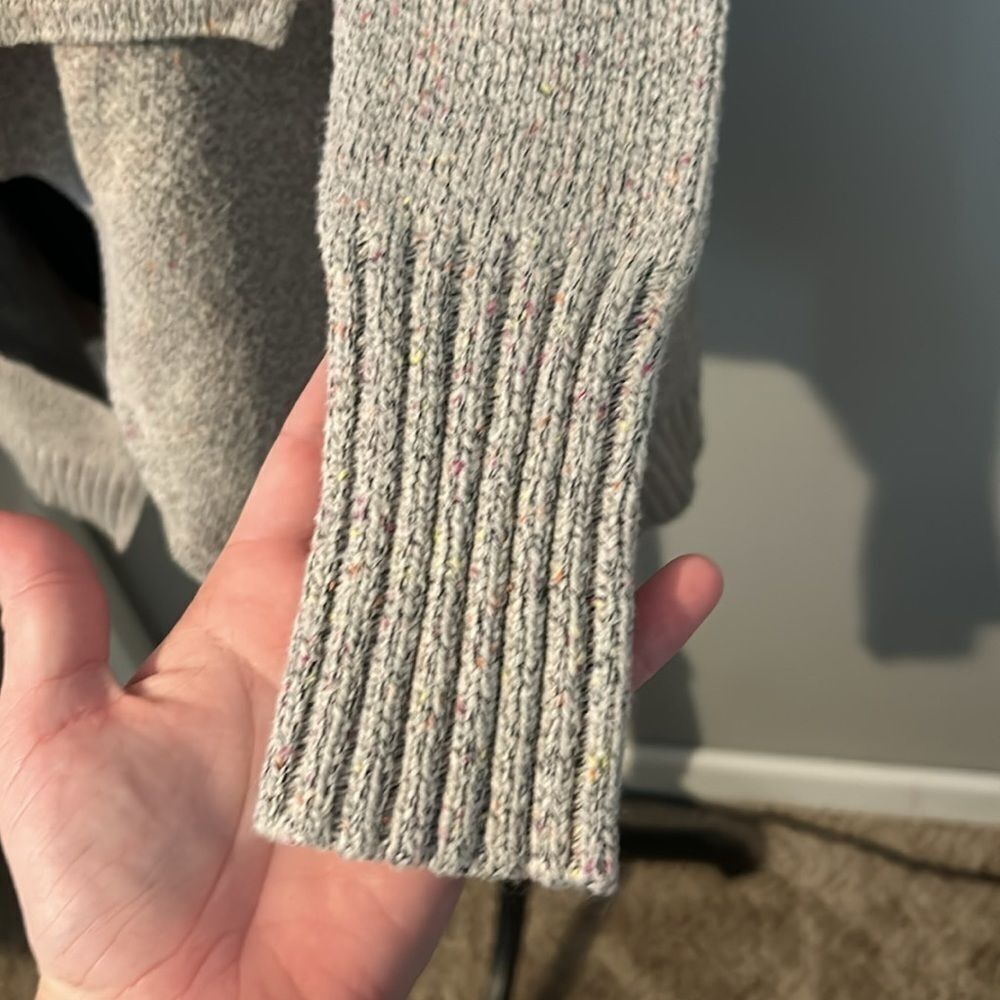 Cabi XS sweater cardigan style #900   B - Picture 4 of 10
